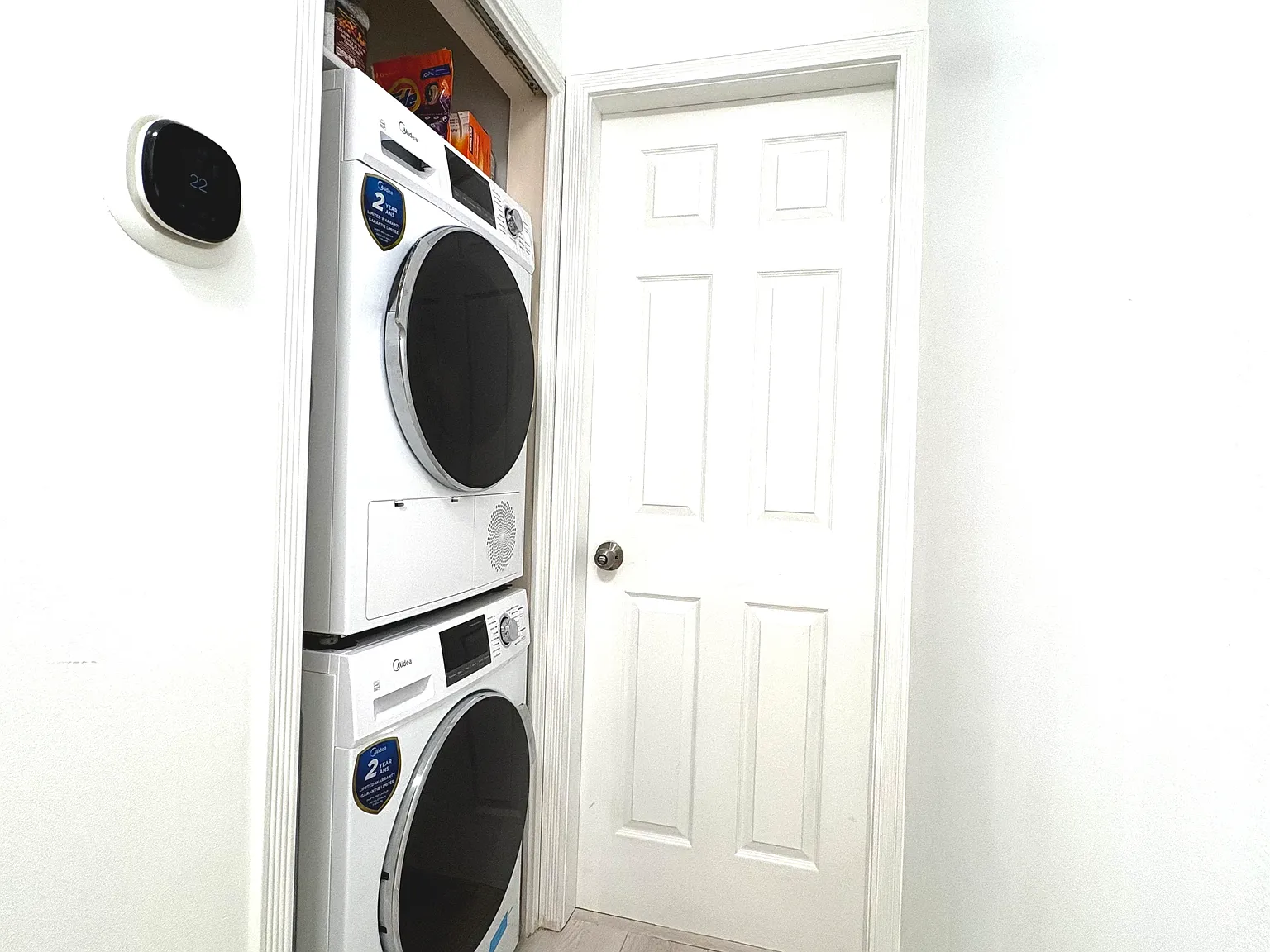 1 bed, 2800 sqft, $1,400 — Photo 3