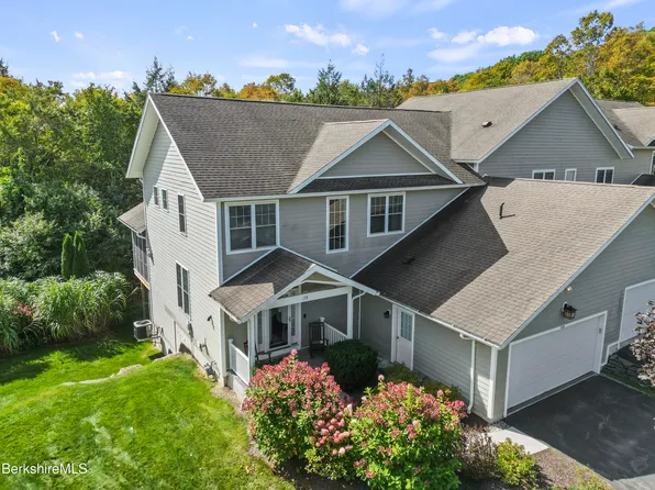 138 Alpine Trl, Pittsfield, MA 01201