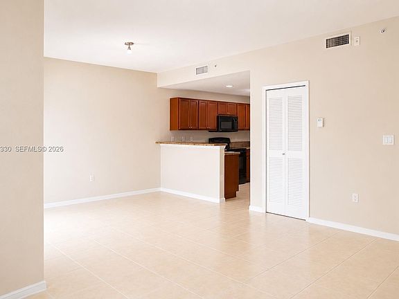 4th image of 11503 NW 89th St APT 203