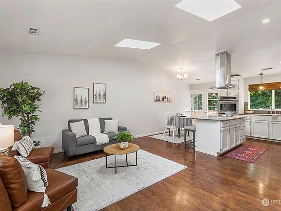 5th image of 7009 Parkdale Drive NW