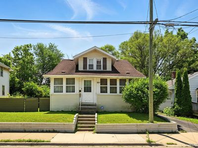2517 Corunna Rd, Flint, MI, 48503