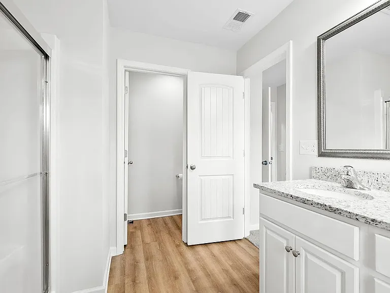 4 Sabine Leaf Ct — Photo 2