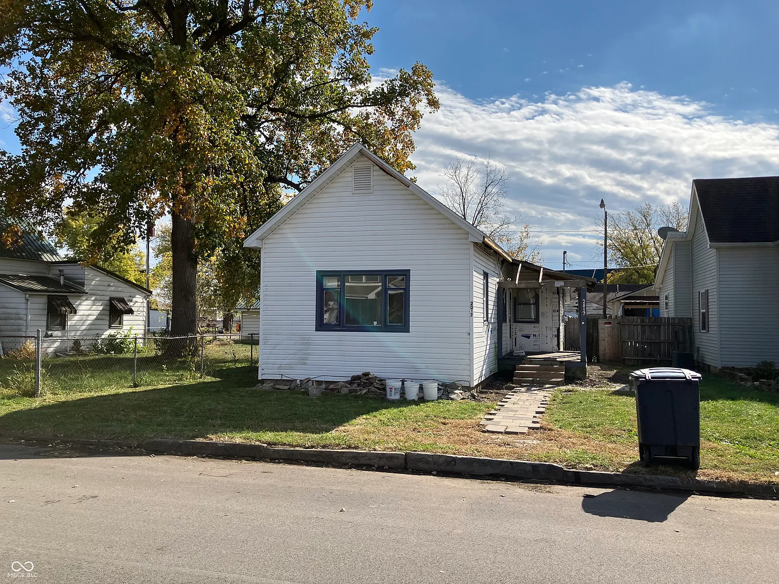 2017 S B St photo 1
