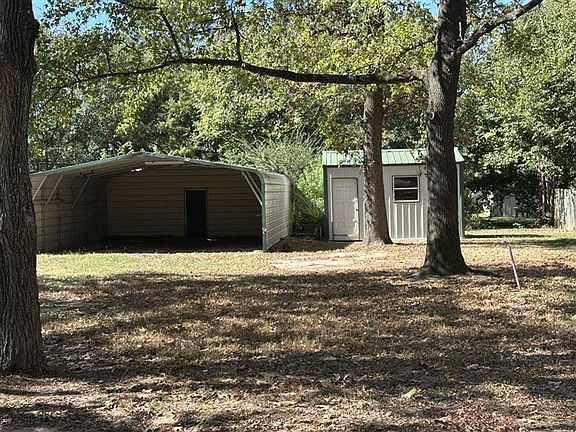 3rd image of 10172 Hillside Dr