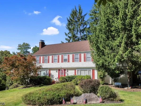 1 David Pl, Mount Olive Twp., NJ 07836