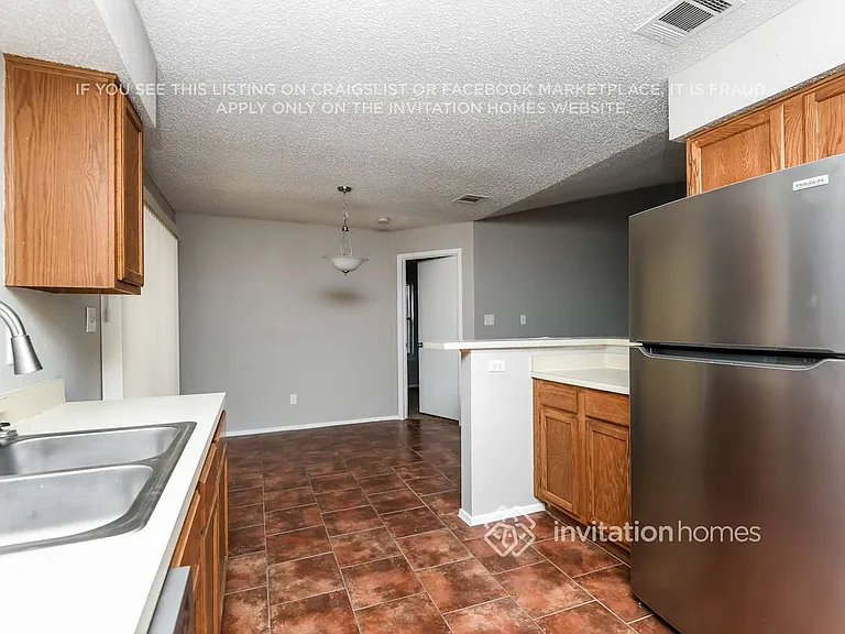 4346 Winchester Ct — Photo 7