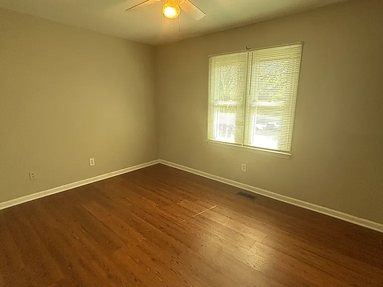 3325 Lake Woodard Dr — Photo 9