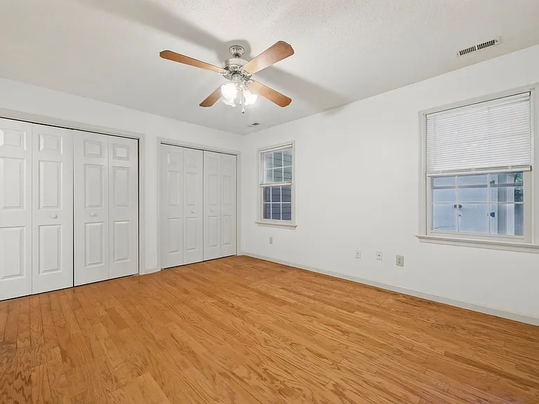 109 Larkspur Holw — Photo 9