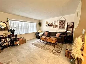 1 bed, 1.0 bath, 720 sqft, $1,600 — Photo 2