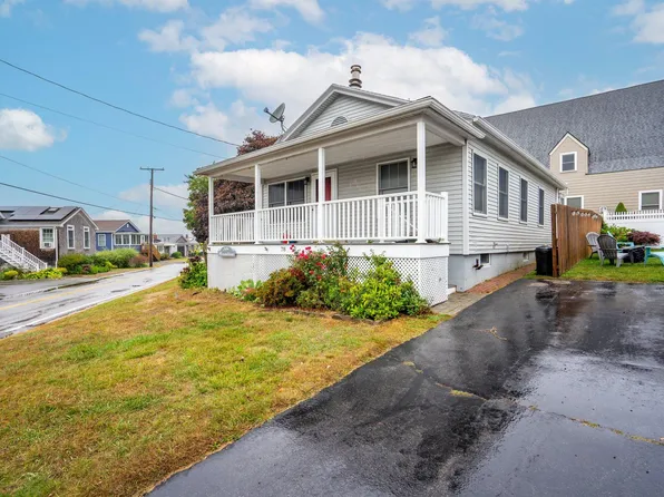 78 Webhannet Drive, Wells, ME 04090