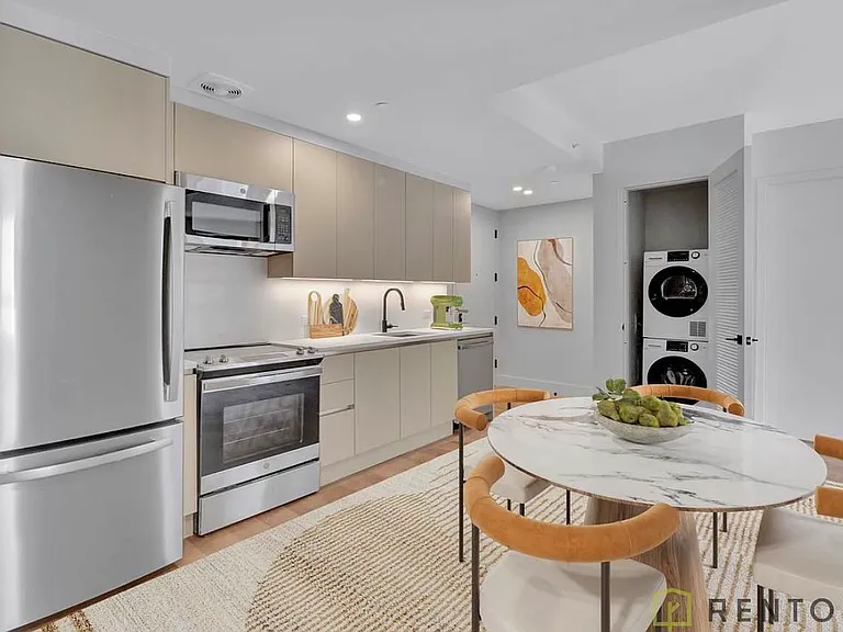 130 Hope St #639N — Photo 1