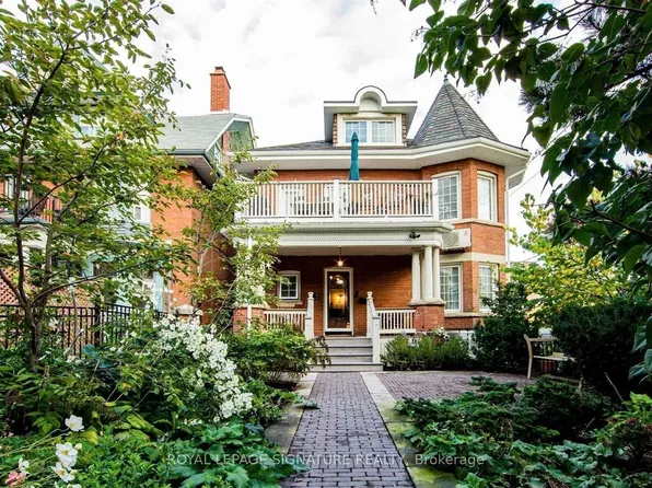 1 Maynard Ave #1, Toronto, ON M6K 2Z7