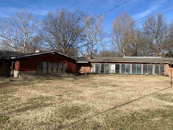 4th image of 4020 Panorama Dr