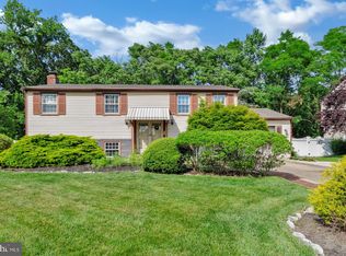 34 Spring Hill Dr, Clementon, NJ 08021