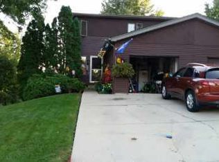 1983 Monday Dr, Elgin, IL 60123