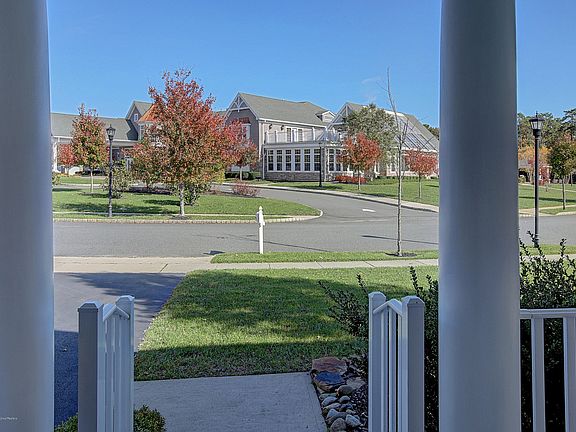 010_51968393