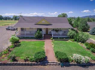 2191 Gibbon Rd, Central Point, OR 97502