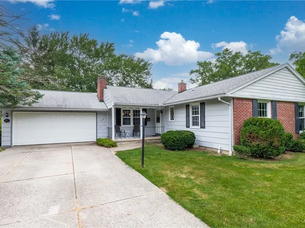 108 The Paddock, Williamsville, NY 14221