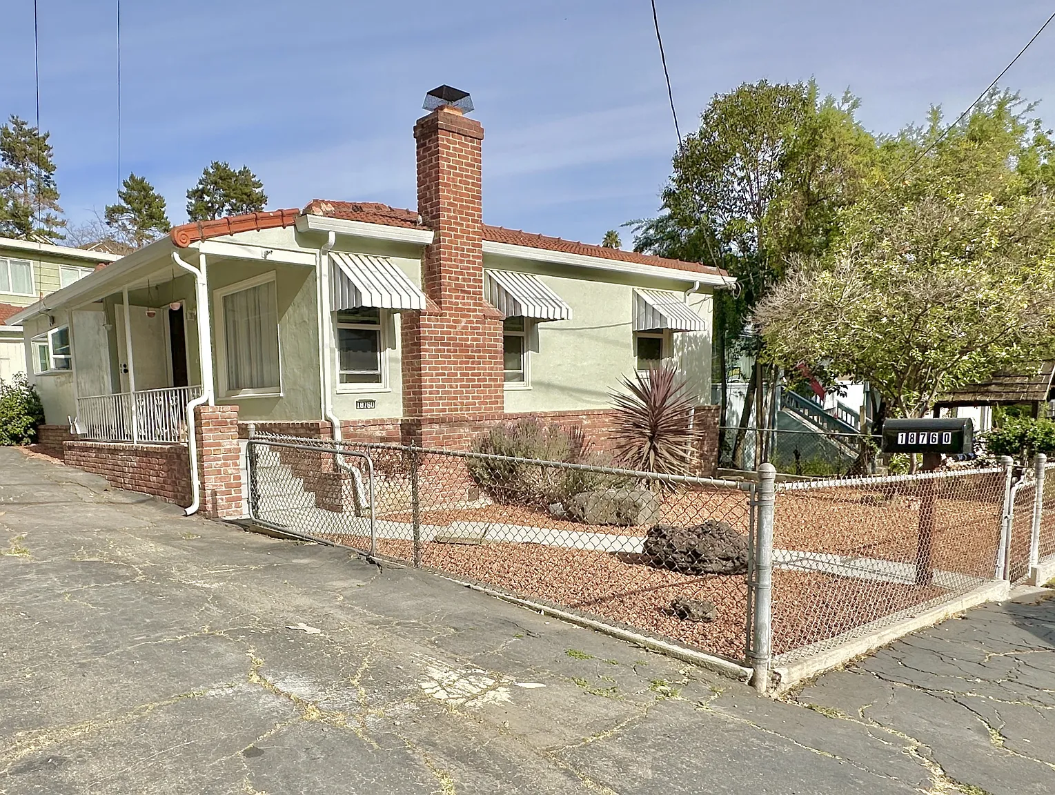 18760 Stanton Ave photo 1