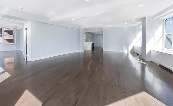 2nd image of 2061 Broadway Suite 6