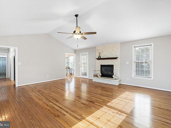 4th image of 11507 Kingswood Blvd