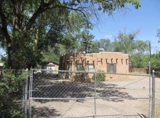 835 Gabaldon Rd NW, Albuquerque, NM 87104