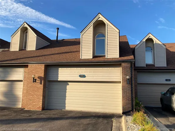 3436 Adams Shore Dr, Waterford, MI 48329