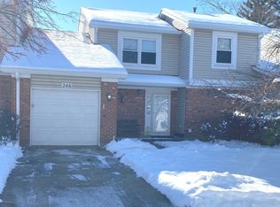 246 Tamarack Dr, Bloomingdale, IL 60108