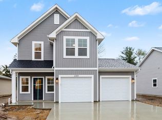 2059 Topaz Ln, Portage, MI 49002