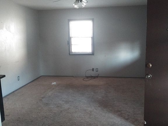 5th image of 1111 E Harvey Ave