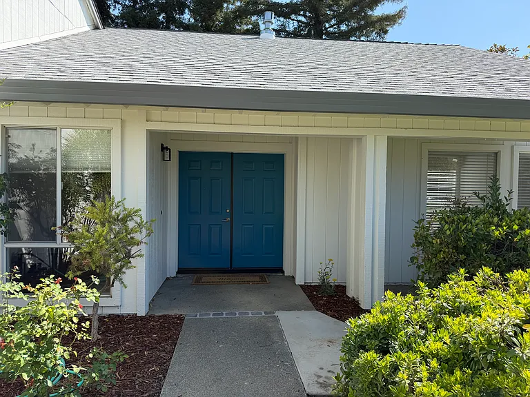 1260 Evans Ct — Photo 3