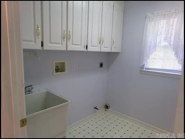 1024 Colonial Dr — Photo 9