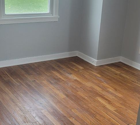 4th image of 4-56 Thackeray Ct #44