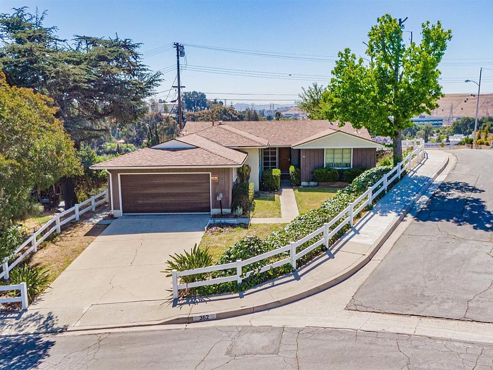 1st image of 362 Bloom Dr
