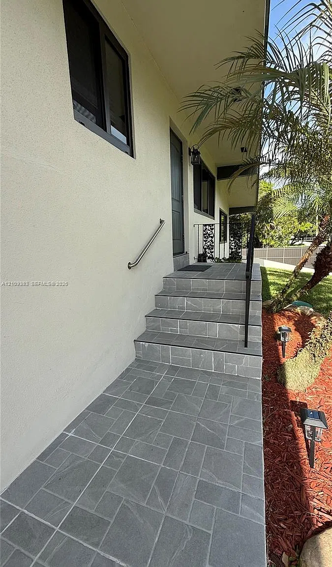 Newmans Survey — Photo 4
