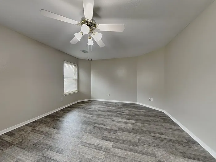 15535 Downford Dr — Photo 33