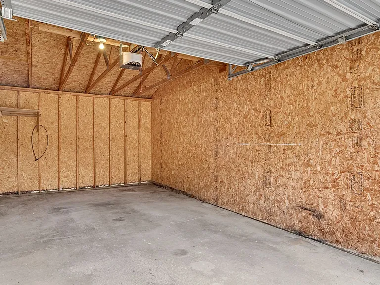 1225-1233 Branding Iron Rd — Photo 28