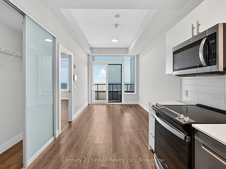 80 Bond St E #1306