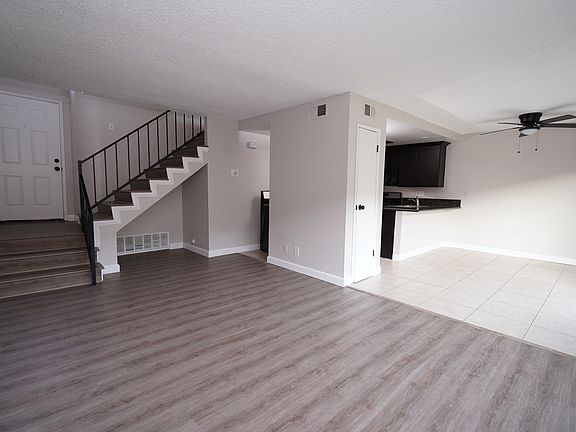 3rd image of 1112 S Cypress Ave APT 16