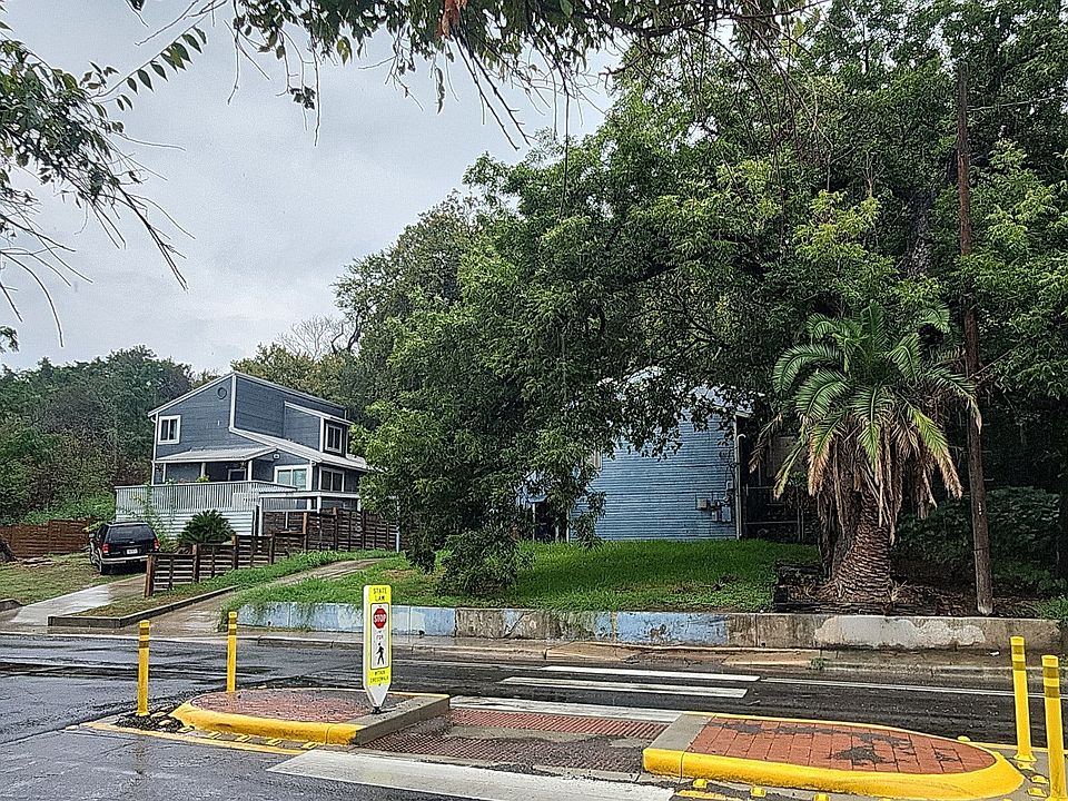 2nd image of 3512 Spring Cir