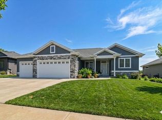 816 Damascus Trail, Cottage Grove, WI 53527