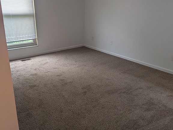 2nd image of 862 Waycross Rd APT A