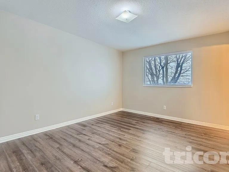 725 N 1010 W — Photo 11