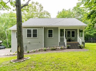 1525 Roosevelt Trl, Raymond, ME 04071