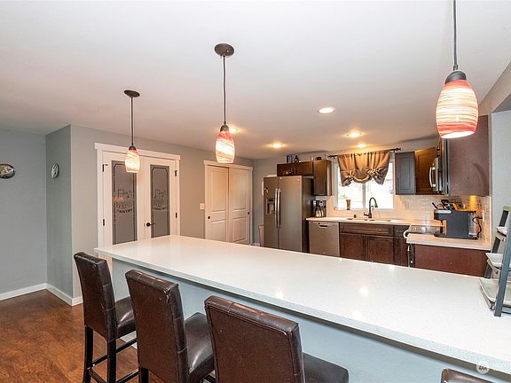 4th image of 9248 Drago Court NW