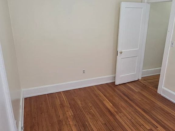 2nd image of 463 Park Dr APT 19