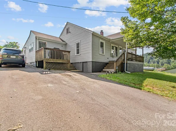 56 Love Fox Rd, Burnsville, NC 28714