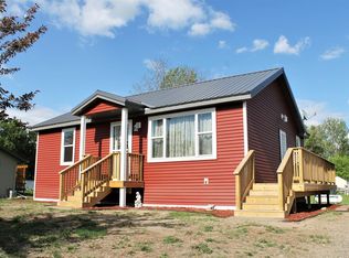 1719 Maple Dr SE, Alexandria, MN 56308