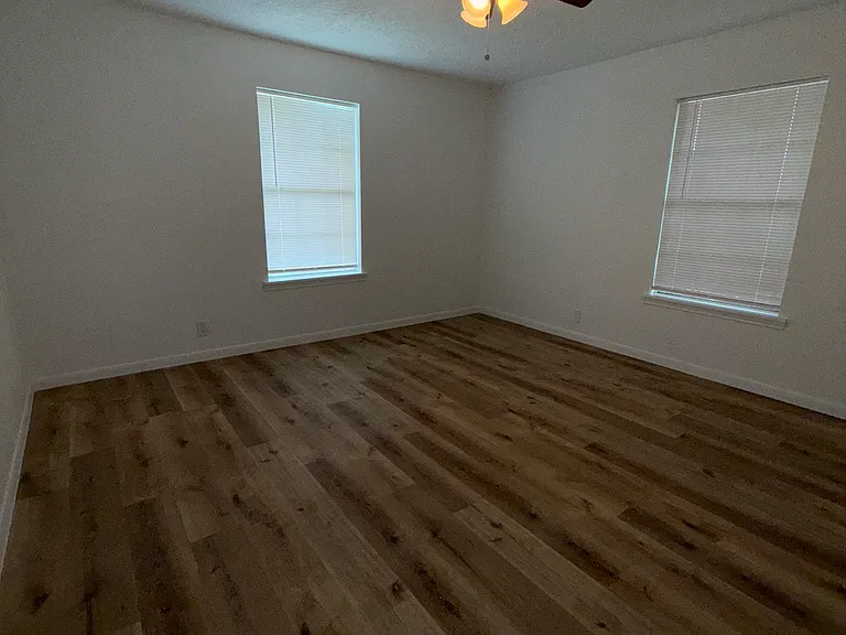 11625 Downey St — Photo 10