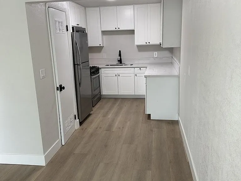 442 Smith Ave #1 — Photo 7